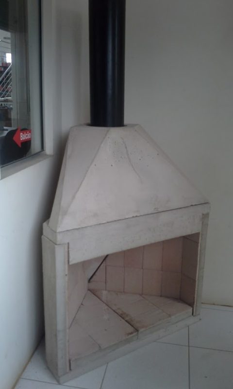 Lareira modular de canto