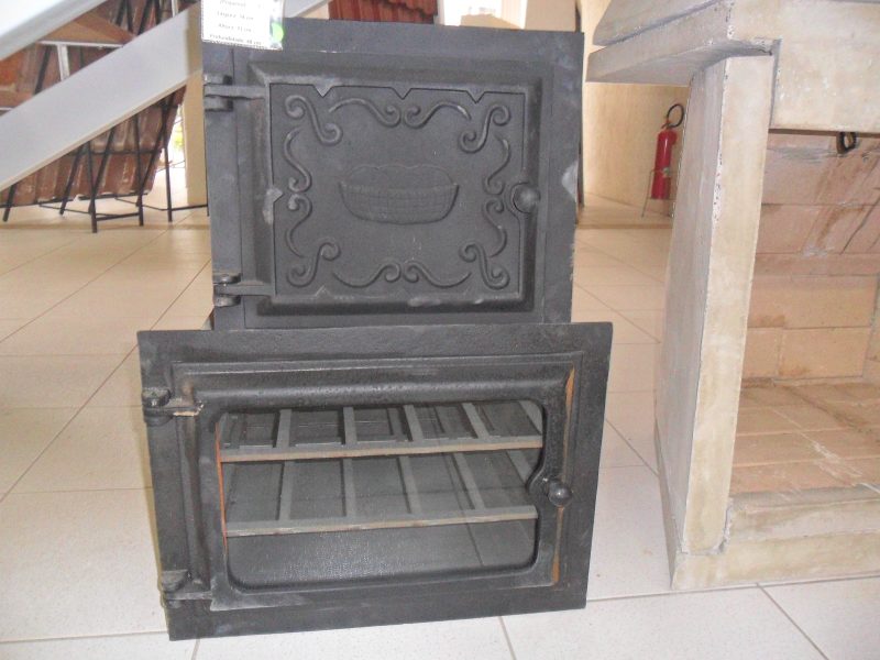 Forninho de ferro fundido