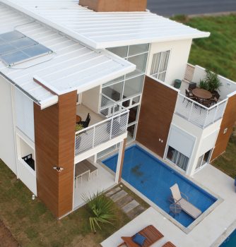 Casa com telha trapezoidal térmica e acústica