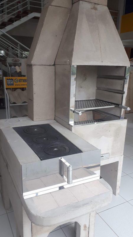 Conjunto churrasqueira com fogão em “L”